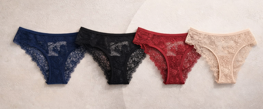 CALCINHA BONECA EM RENDA/ CULOTTE DE POUPÉE EN DENTELLE